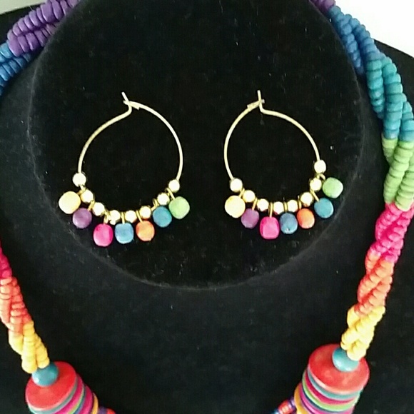 Vintage Wooden Beaded Necklace W/ Earrings - Picture 3 of 5